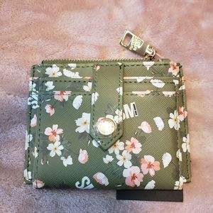 NWT Steve Madden Bhayden Card Case Wallet - Pretty Floral On Olive Print